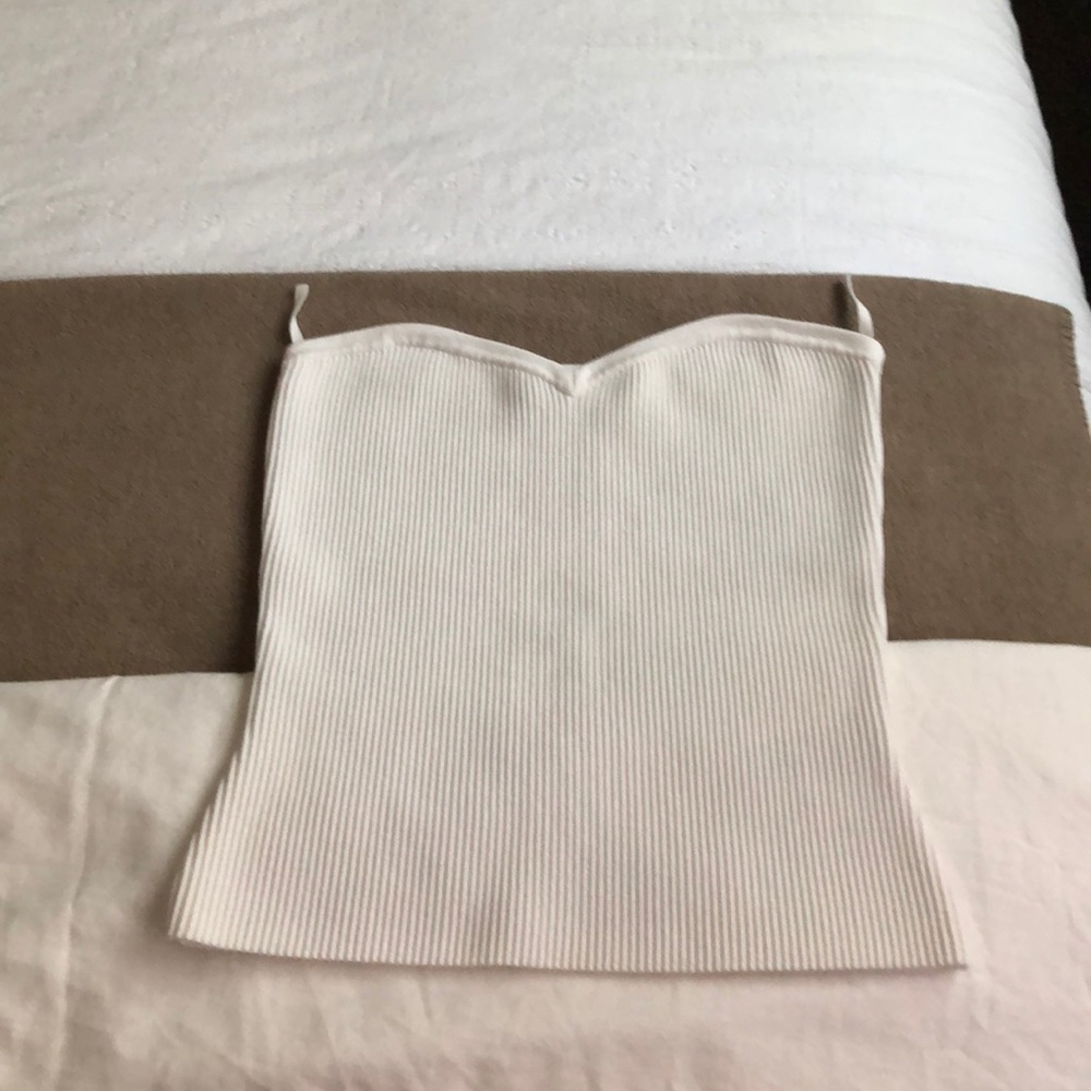 White ribbed top! NWOT thick material.
